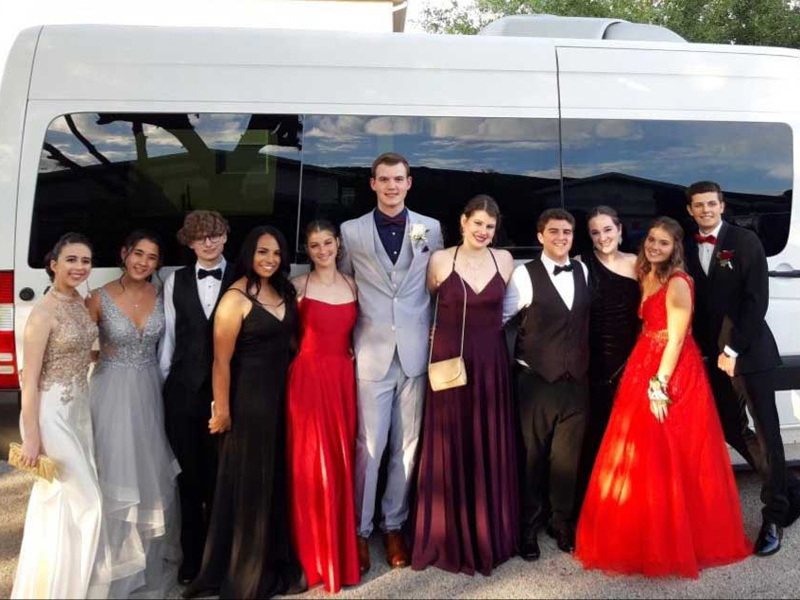 Why a Party Bus is the Best Choice for Prom Night in Orlando